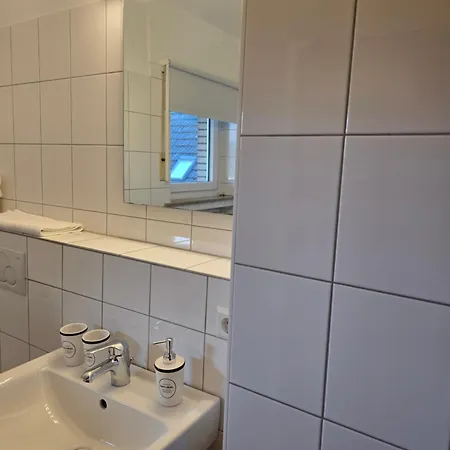 Boardinghouse Pd25 Alte Feuerwache I Mit Einzel- Und Doppelzimmer I 3min Cityhospital I Monteure I Smart Tv I Einzelbetten I Kueche I Gemeinschaftsraum I Wasch I P * Ibbenbueren