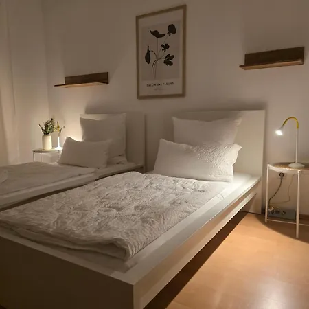 Boardinghouse Pd25 Alte Feuerwache I Mit Einzel- Und Doppelzimmer I 3min Cityhospital I Monteure I Smart Tv I Einzelbetten I Kueche I Gemeinschaftsraum I Wasch I P Penzion